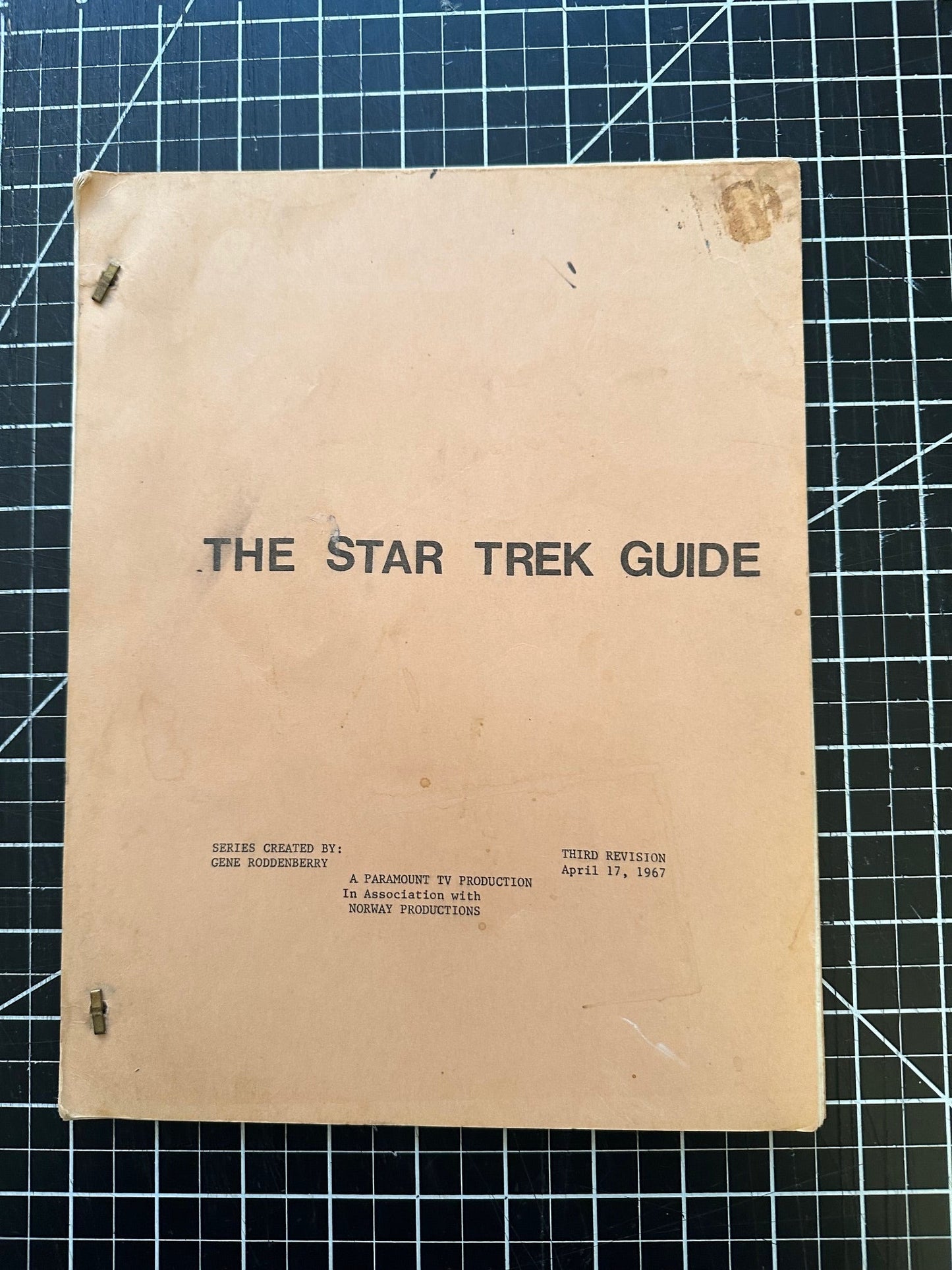 The Star Trek Guide 1967 Gene Roddenberry Paramount Layout Artist Copy